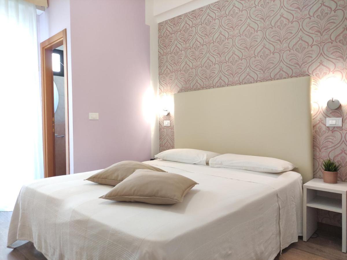 רימיני Hotel Galassia מראה חיצוני תמונה