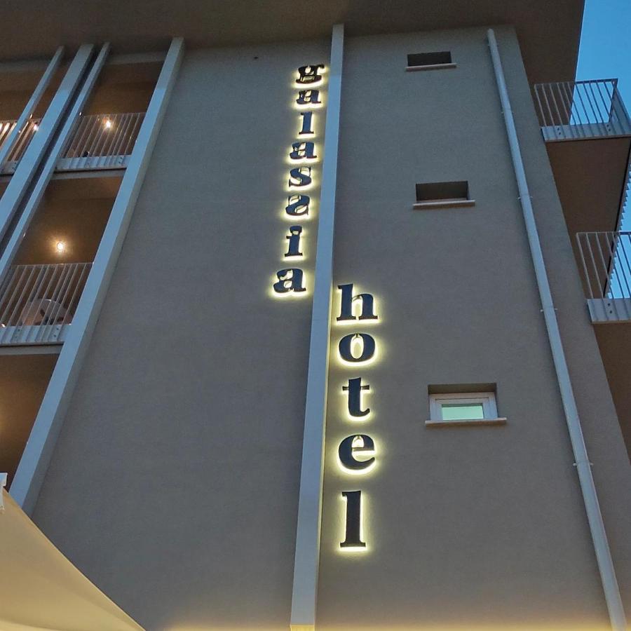 רימיני Hotel Galassia מראה חיצוני תמונה